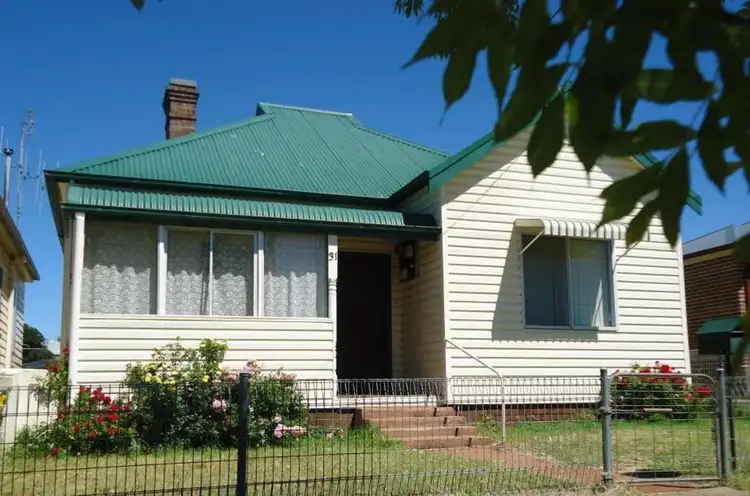 31 Robertson Street, Crookwell NSW 2583