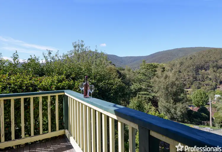 3 Henri Street, Warburton VIC 3799