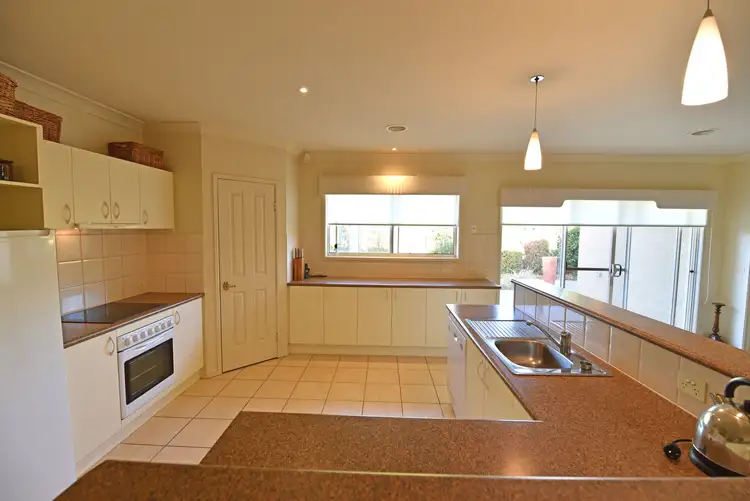 Sixth view of Homely house listing, 21 Dunstan Court, Shepparton VIC 3630