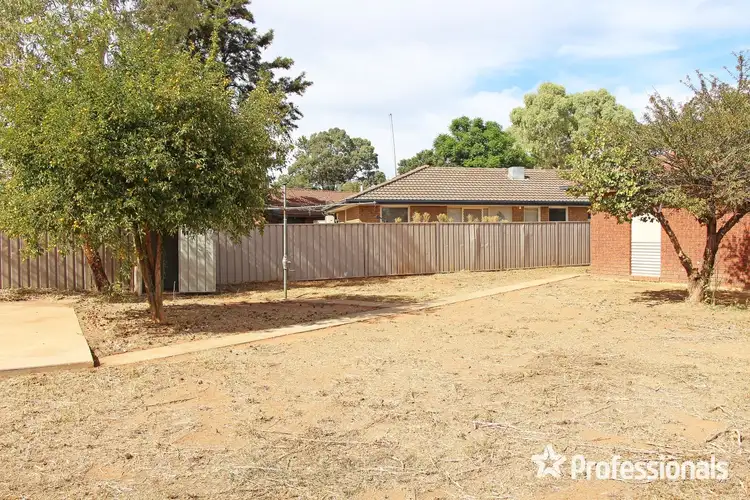 Second view of Homely house listing, 6 Batten Place, Mildura VIC 3500