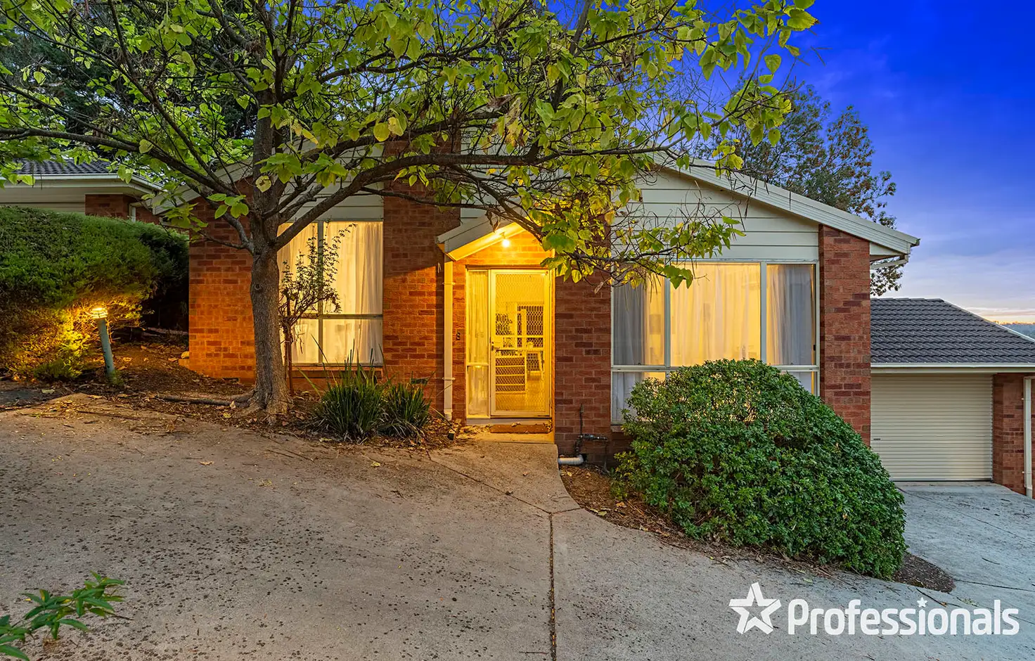 Main view of Homely unit listing, 8/8-10 Wyuna Walk, Mooroolbark VIC 3138