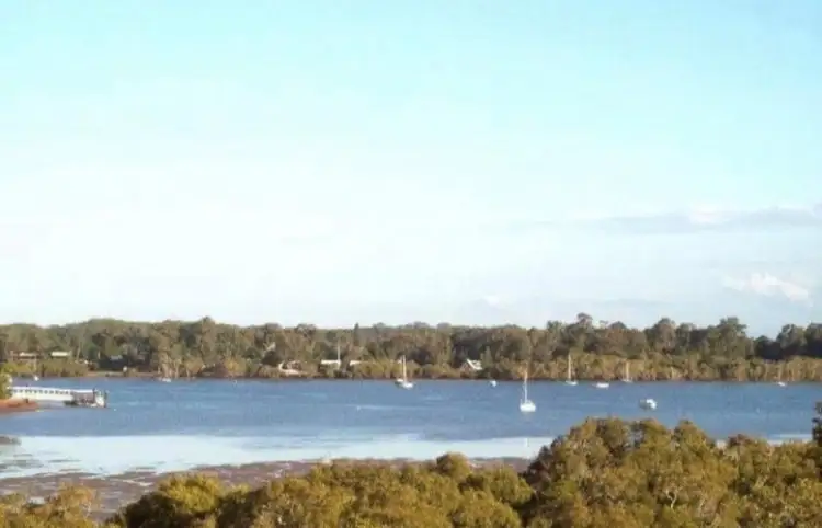 18 Deviot Street, Macleay Island QLD 4184
