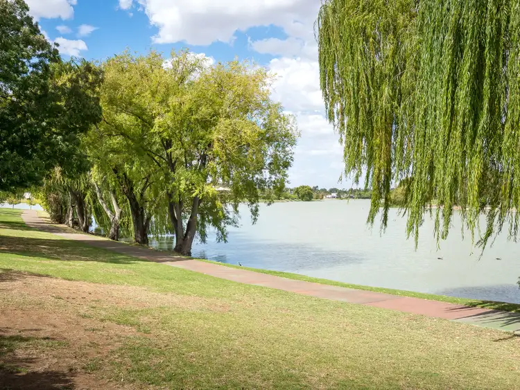 Third view of Homely house listing, 6 Cowan Court, Kialla VIC 3631