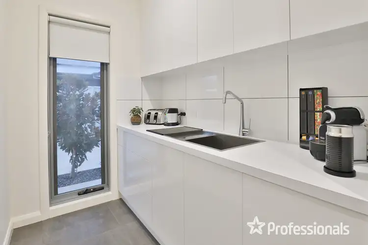 Sixth view of Homely house listing, 2 Valentino Court, Mildura VIC 3500