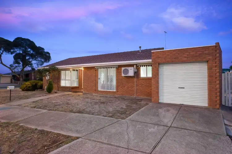 2/1 Alcott Place, Delahey VIC 3037