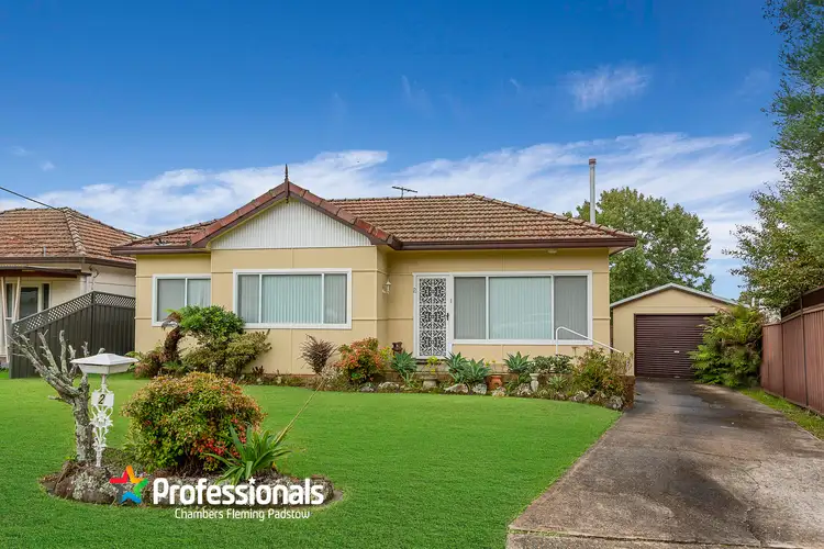 2 Leah Avenue, Picnic Point NSW 2213