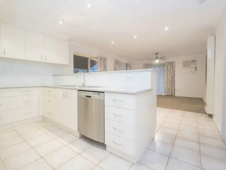 Fifth view of Homely house listing, 8 Warren Court, Shepparton VIC 3630