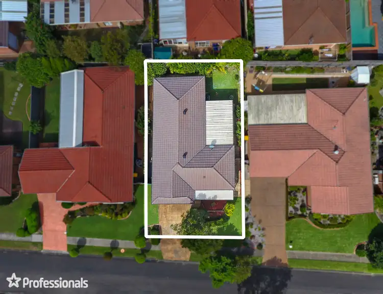 Third view of Homely house listing, 5 Singleton Road, Point Clare NSW 2250