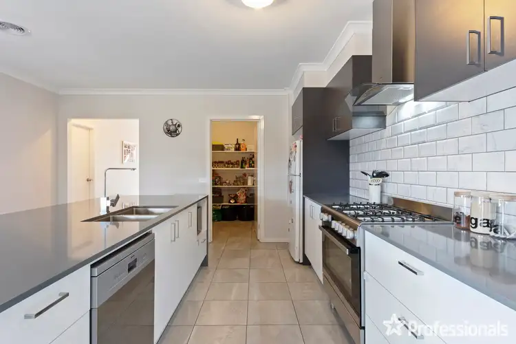 Sixth view of Homely house listing, 6 Gelbray Street, Ascot VIC 3551