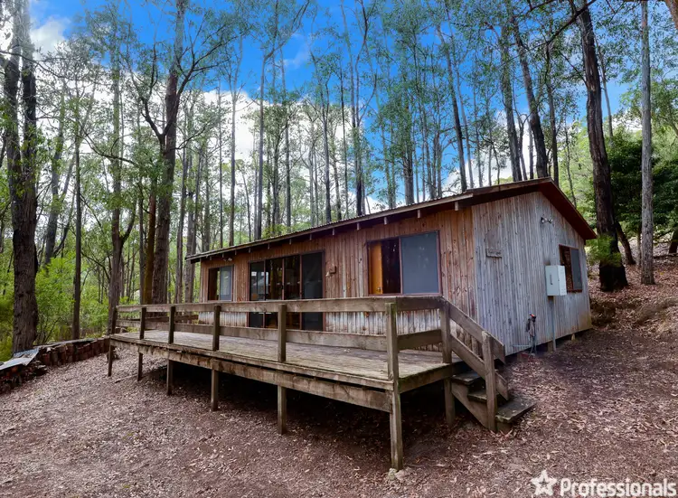 35 Lyrebird Avenue, East Warburton VIC 3799