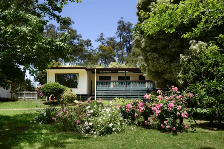 30 Schoolhouse Road, Woori Yallock VIC 3139