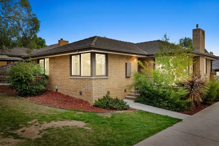 51 Longfellow Avenue, Mooroolbark VIC 3138