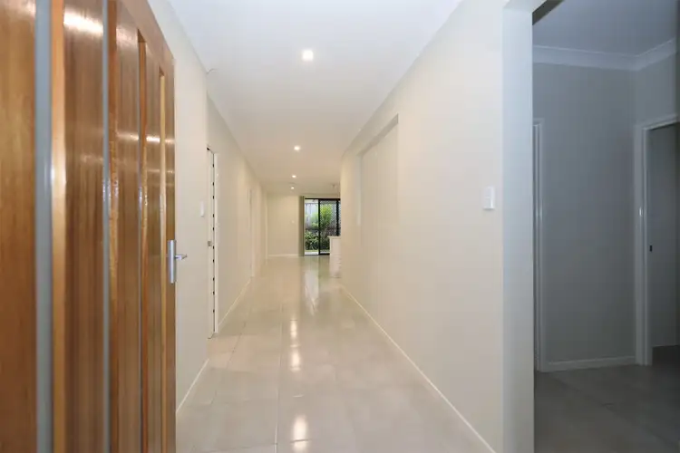 11 Flynn Close