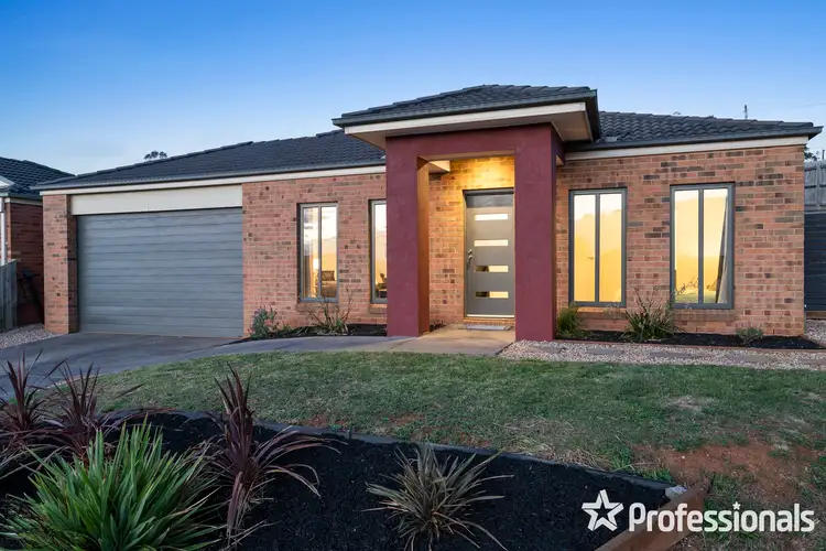 Main view of Homely house listing, 2 Sirocco Court, Wandin North VIC 3139