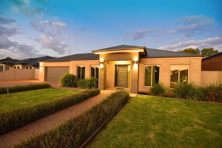 39 Nillahcootie Crescent, Kialla VIC 3631