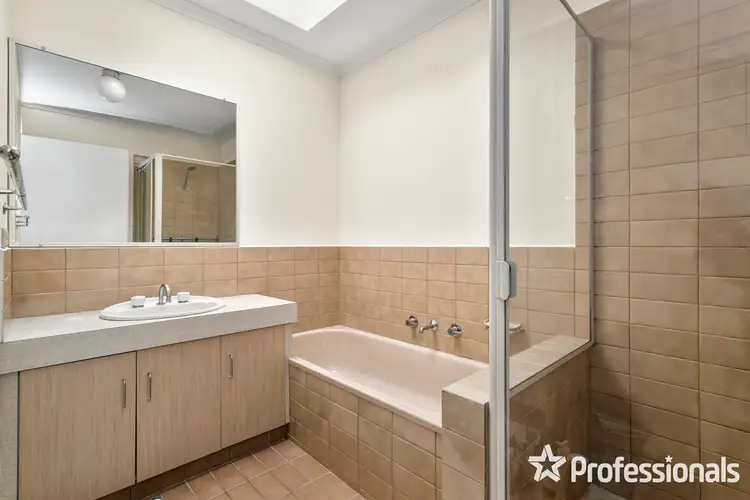 Sixth view of Homely house listing, 5/237-239 Hull Road, Mooroolbark VIC 3138