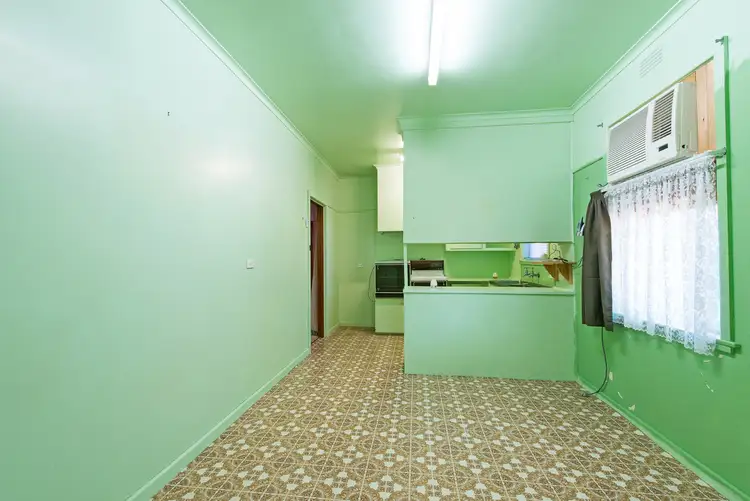 Fifth view of Homely house listing, 114 Chapman Street, Swan Hill VIC 3585