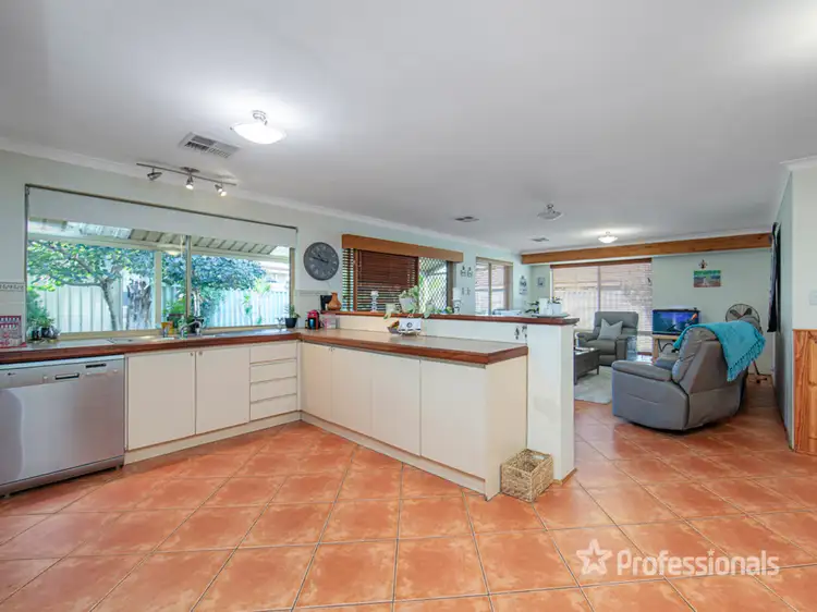 28 Pyrite Court, Forrestfield WA 6058