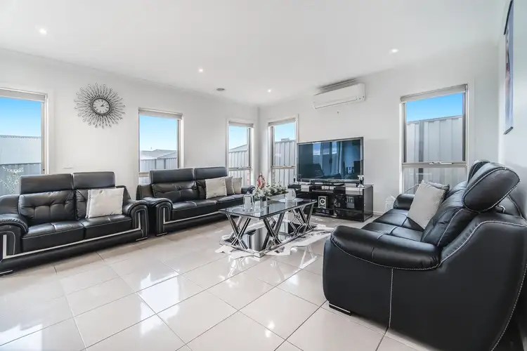 Fifth view of Homely house listing, 19 Braveheart Road, Craigieburn VIC 3064