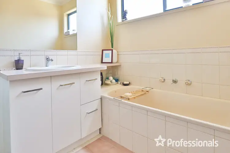 Third view of Homely townhouse listing, 8 Anthony Street, Mildura VIC 3500