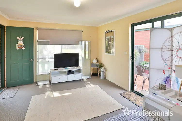 Seventh view of Homely townhouse listing, 8 Anthony Street, Mildura VIC 3500