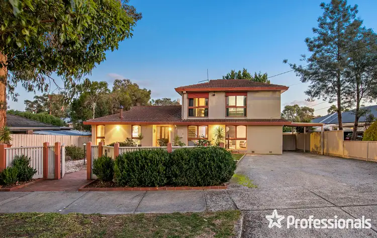 9 Landstrom Quadrant, Kilsyth VIC 3137