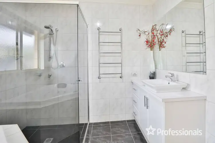 Fifth view of Homely house listing, 6 Jacks Court, Mildura VIC 3500