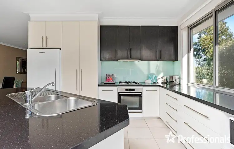 Sixth view of Homely house listing, 32 Larnook Crescent, Mooroolbark VIC 3138