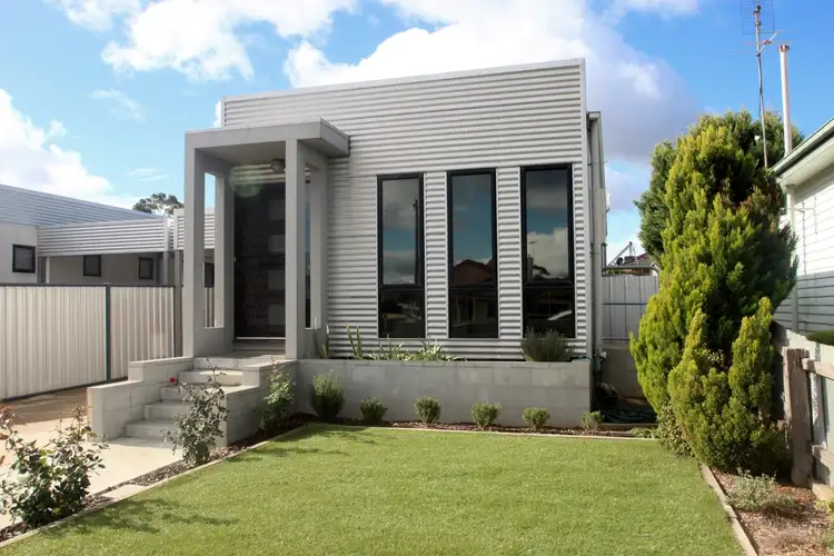 27B Majorca Road, Maryborough VIC 3465