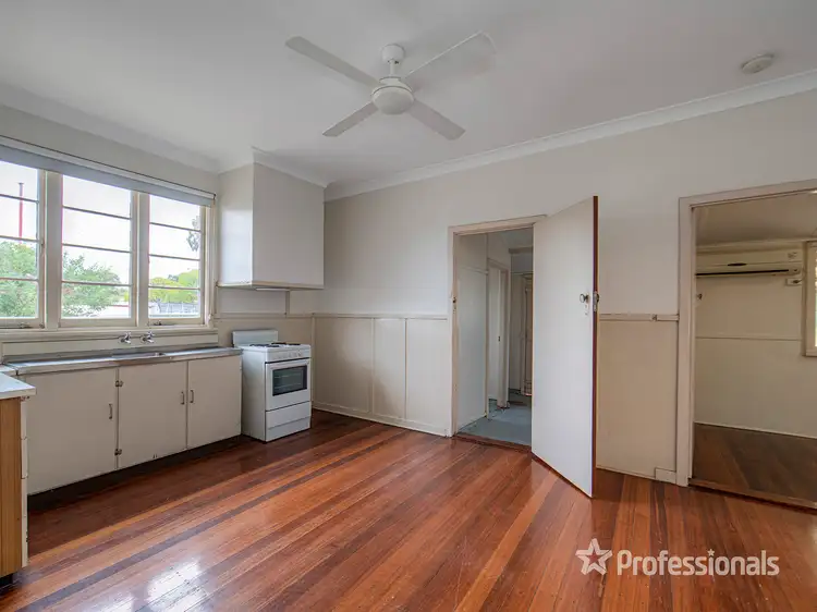 16 Yalbaroo Road, Northam WA 6401