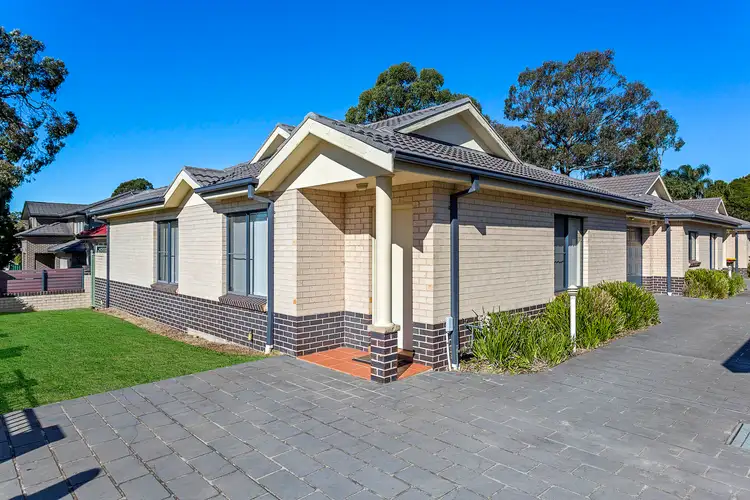 2/75 Uranus Road, Revesby NSW 2212