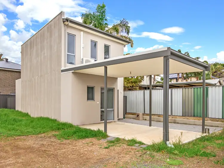 6c Saxon Avenue
