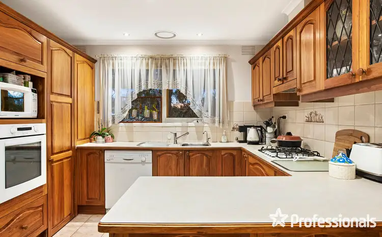 Fifth view of Homely house listing, 10 Thornton Court, Mooroolbark VIC 3138