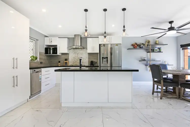 2/4 Elm Court, Labrador QLD 4215