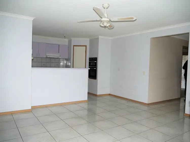 Fifth view of Homely house listing, 18 Sunlight Court, Shepparton VIC 3630