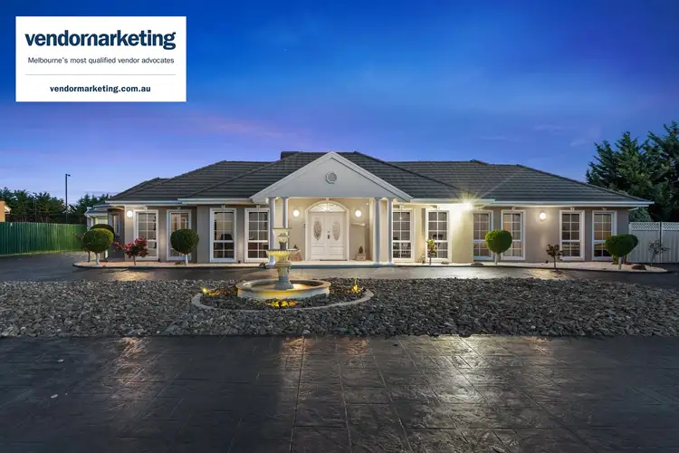 3 Norfolk Close, Hillside VIC 3037