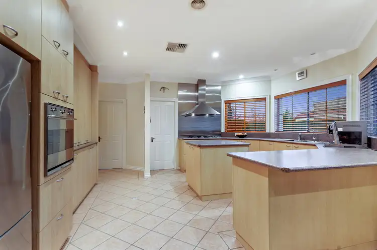Sixth view of Homely house listing, 3 Norfolk Close, Hillside VIC 3037