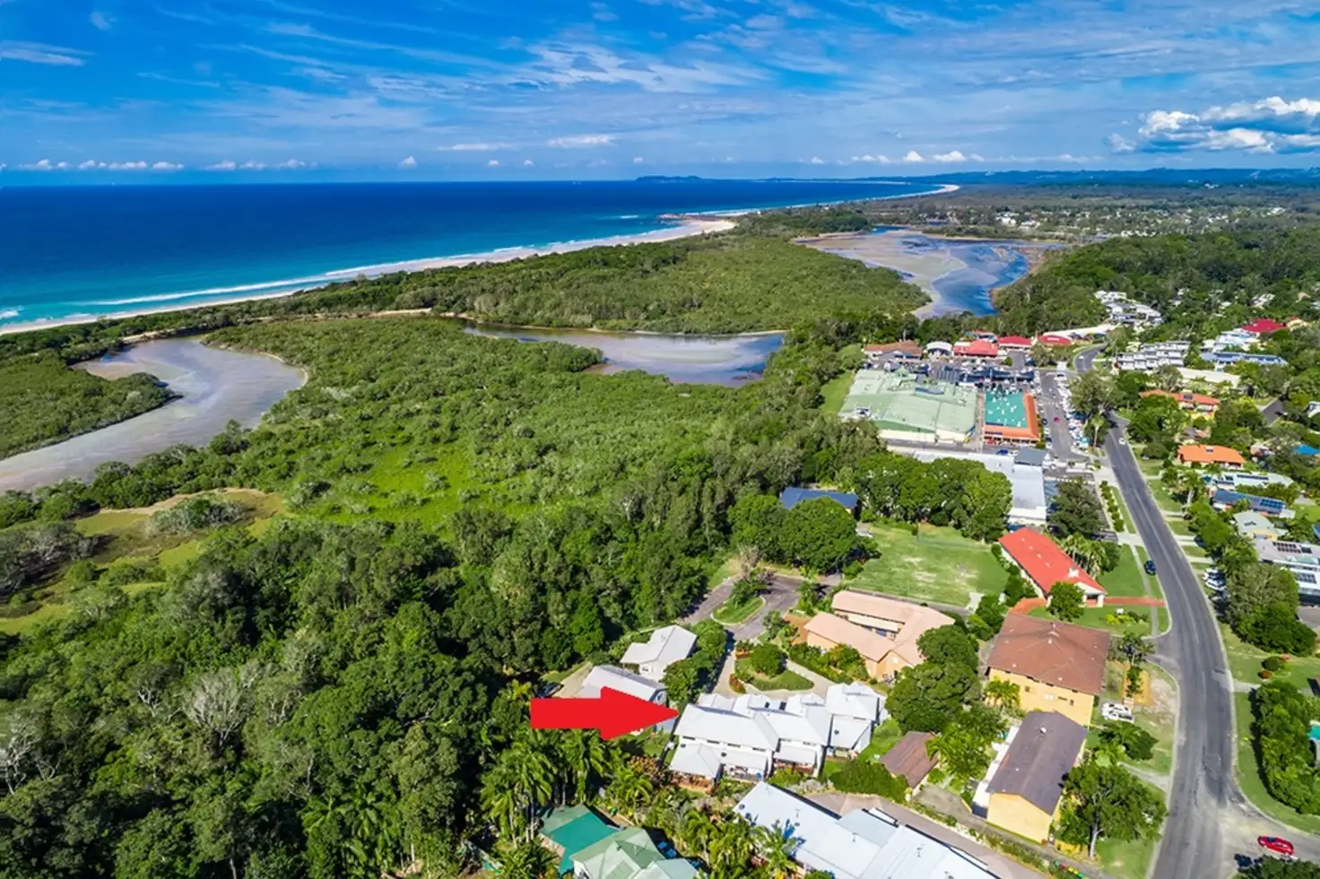 Main view of Homely townhouse listing, 4/3 Bindaree Way, Ocean Shores NSW 2483