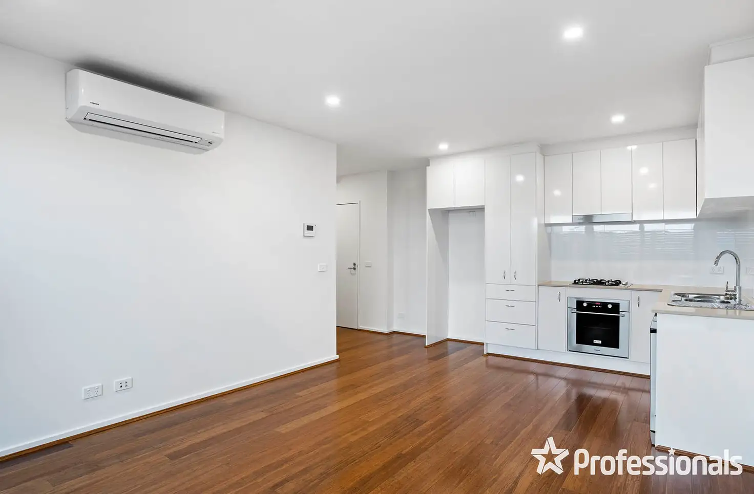 Main view of Homely unit listing, 201/18 Myrtle Street, Bayswater VIC 3153