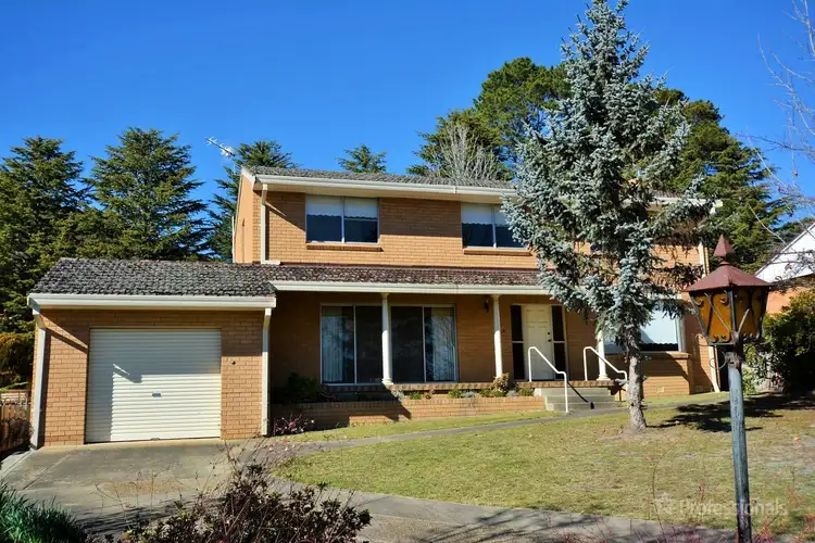 14 Maple Crescent, Lithgow NSW 2790