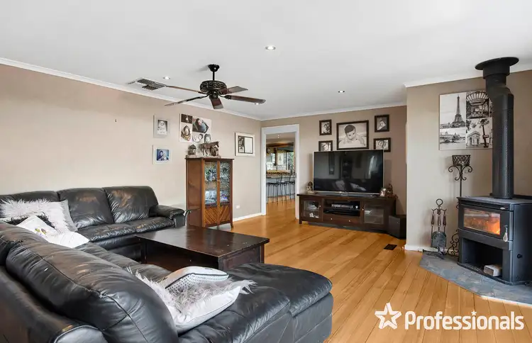 Fourth view of Homely house listing, 7 Fiona Court, Mooroolbark VIC 3138