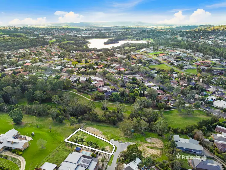 1 Trinity Close, Lilydale VIC 3140