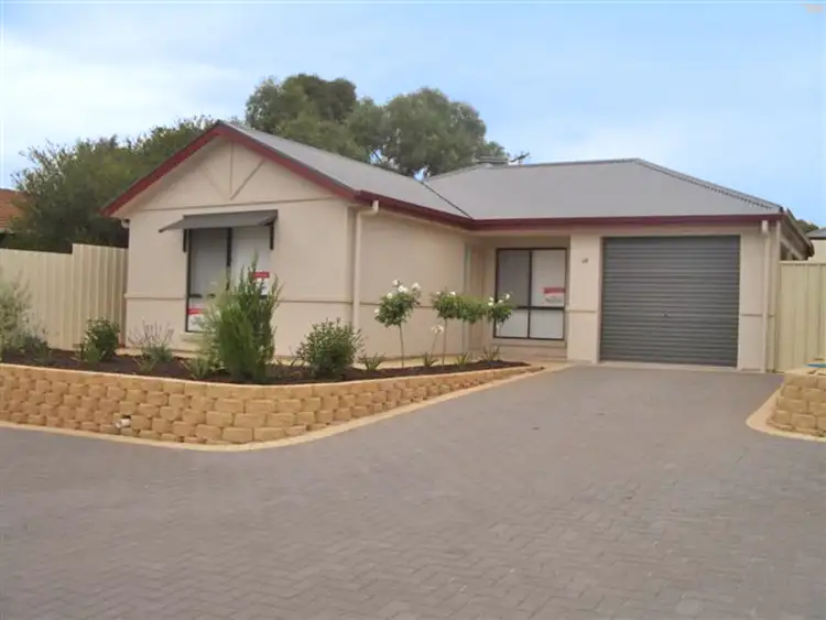 14a Milan Crescent