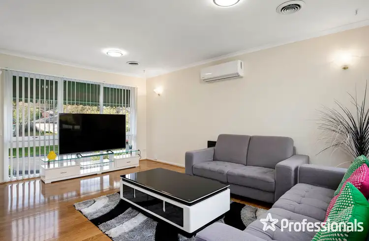 Second view of Homely house listing, 3 Iris Court, Mooroolbark VIC 3138