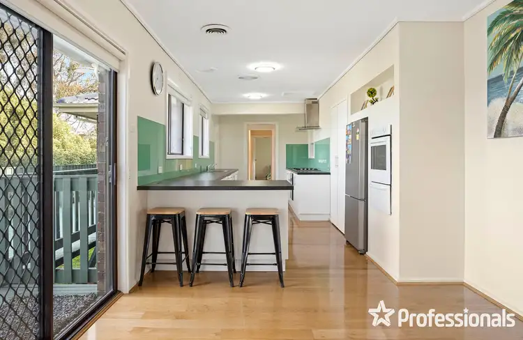 Fifth view of Homely house listing, 3 Iris Court, Mooroolbark VIC 3138