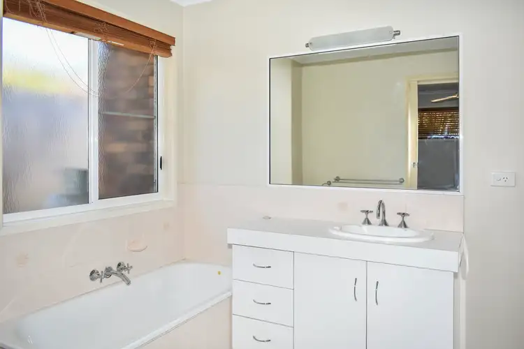 Sixth view of Homely house listing, 5 Lochmaben Court, Beaconsfield QLD 4740