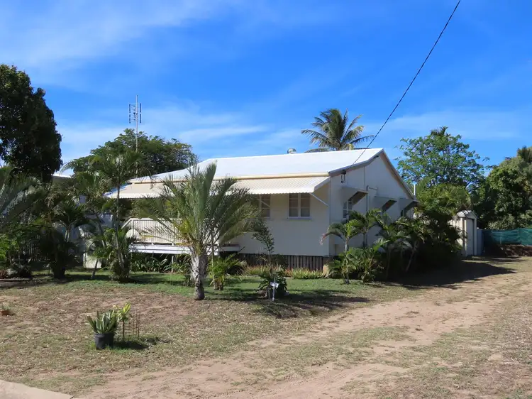 1 Holborne Street, Bowen QLD 4805