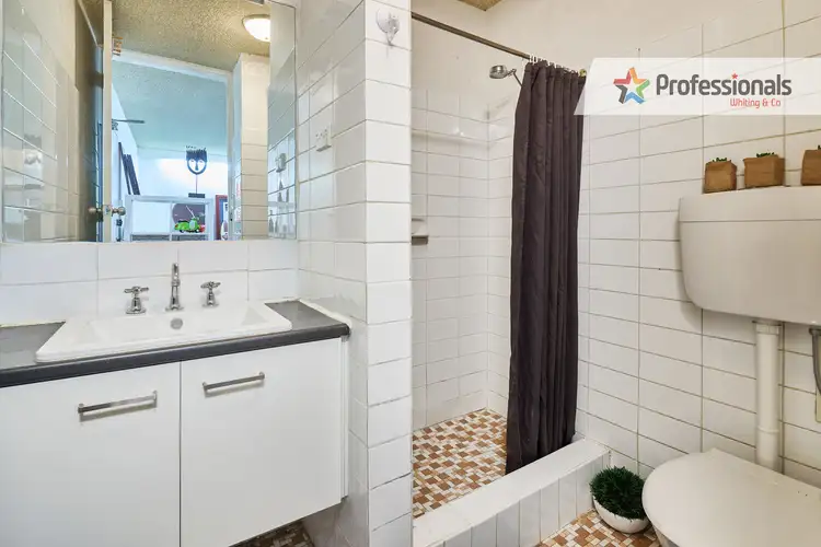 Fifth view of Homely apartment listing, 23/92 Grey Street, St Kilda VIC 3182