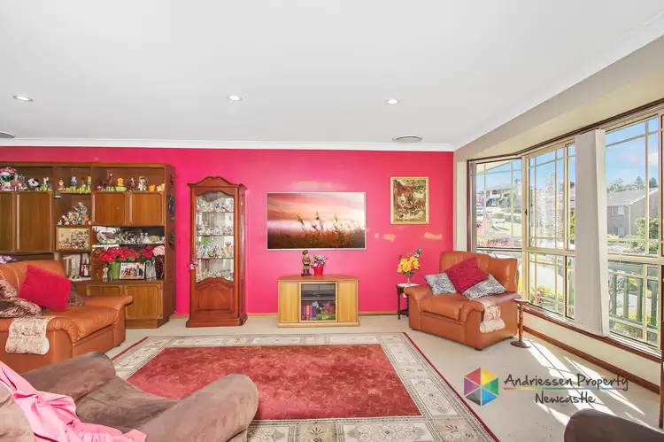 Second view of Homely house listing, 7 Outlook Close, Mount Hutton NSW 2290