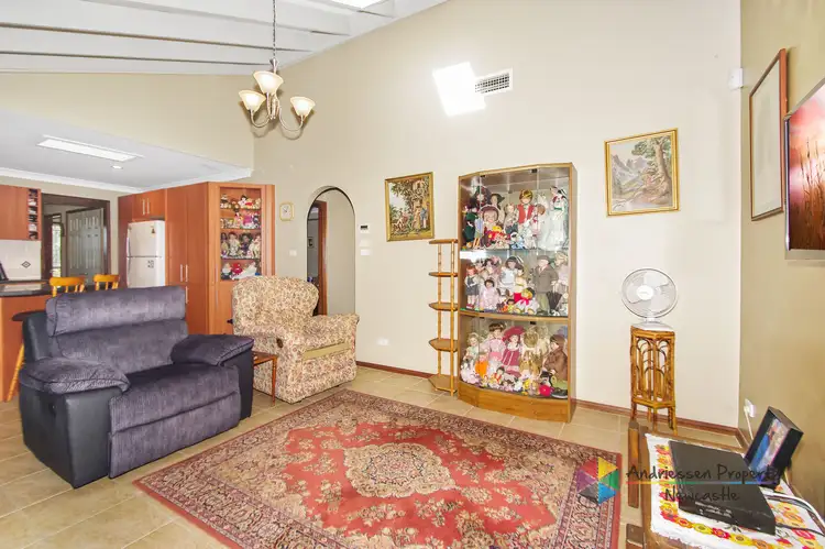 Third view of Homely house listing, 7 Outlook Close, Mount Hutton NSW 2290